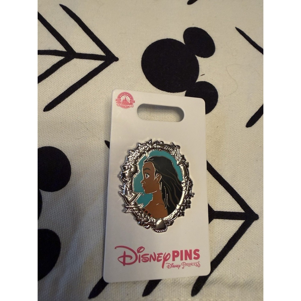 Disney Parks Princess Portrait Silver Frame Moana Profile OE Pin New